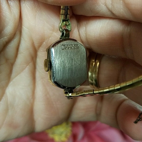 Vintage Dominion 17 Jewel Classic Watch - Picture 2 of 4